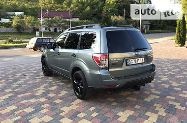 Внедорожник / Кроссовер Subaru Forester 2011 в Львове