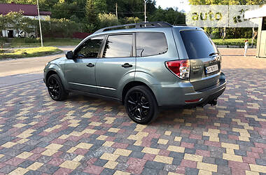 Внедорожник / Кроссовер Subaru Forester 2011 в Львове