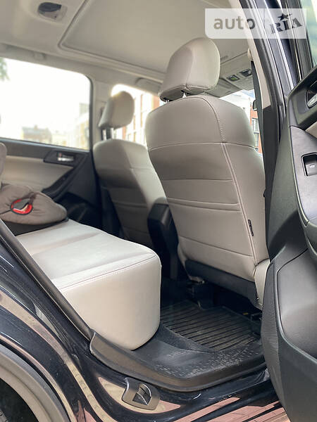 Позашляховик / Кросовер Subaru Forester 2014 в Києві