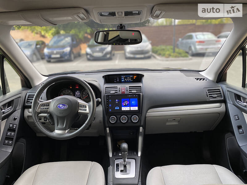 Позашляховик / Кросовер Subaru Forester 2014 в Києві