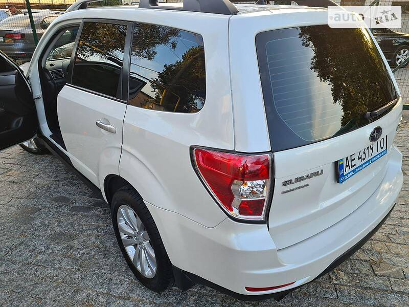 Позашляховик / Кросовер Subaru Forester 2011 в Дніпрі