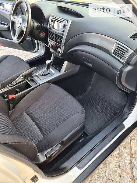 Позашляховик / Кросовер Subaru Forester 2011 в Дніпрі