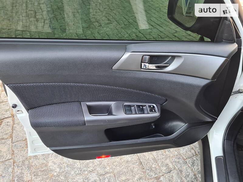 Позашляховик / Кросовер Subaru Forester 2011 в Дніпрі