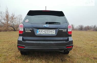 Внедорожник / Кроссовер Subaru Forester 2014 в 