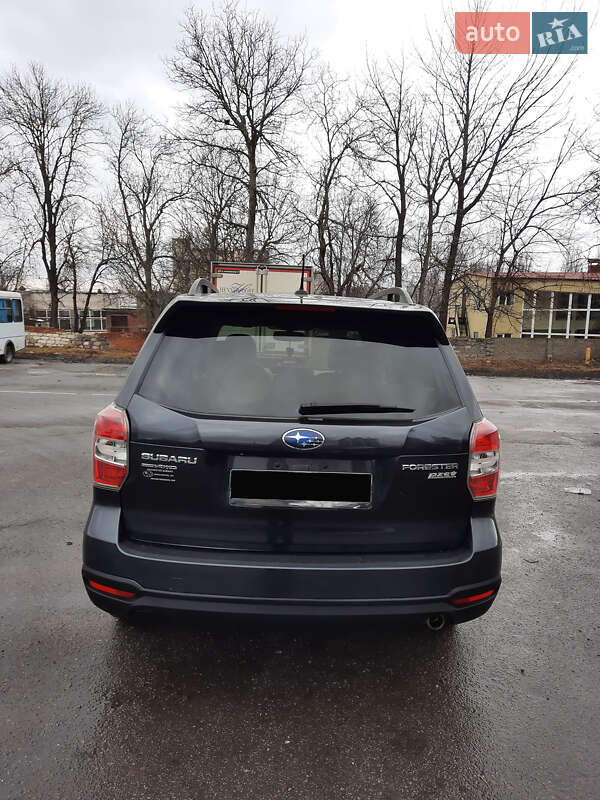 Внедорожник / Кроссовер Subaru Forester 2014 в Каменец-Подольском