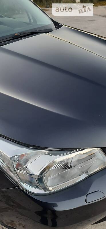 Позашляховик / Кросовер Subaru Forester 2013 в Вараші