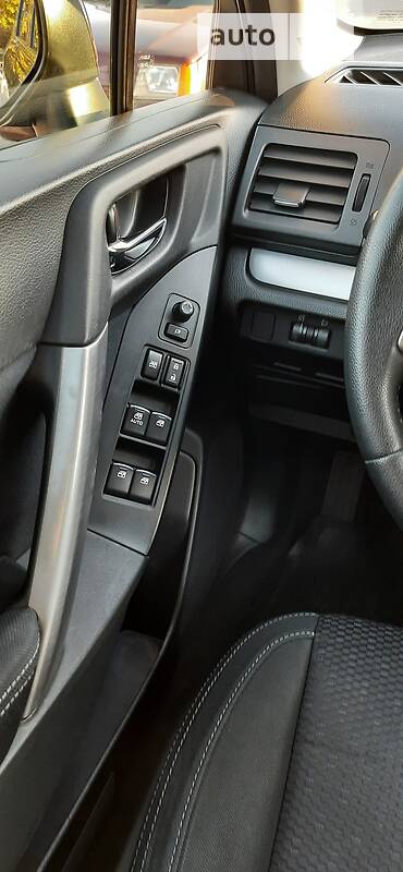 Позашляховик / Кросовер Subaru Forester 2013 в Вараші