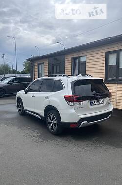 Позашляховик / Кросовер Subaru Forester 2020 в Києві
