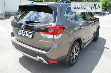 Внедорожник / Кроссовер Subaru Forester 2021 в Киеве