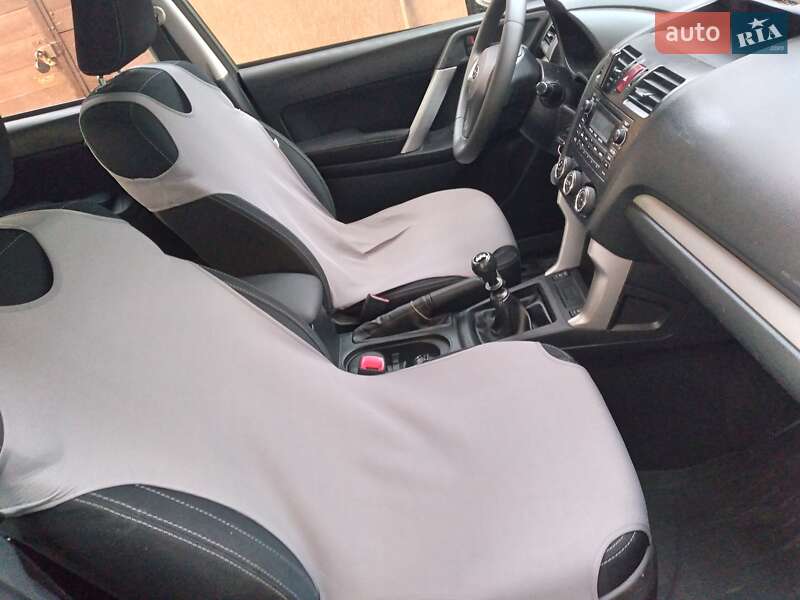 Внедорожник / Кроссовер Subaru Forester 2013 в Ходорове