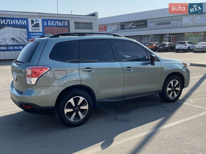 Внедорожник / Кроссовер Subaru Forester 2017 в Полтаве