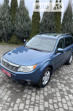 Внедорожник / Кроссовер Subaru Forester 2010 в Львове