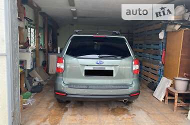 Внедорожник / Кроссовер Subaru Forester 2015 в 