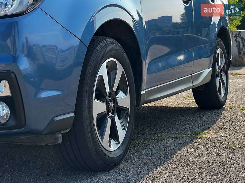 Внедорожник / Кроссовер Subaru Forester 2016 в Днепре