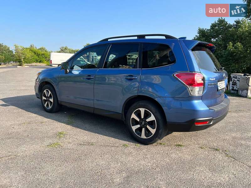 Внедорожник / Кроссовер Subaru Forester 2016 в Днепре