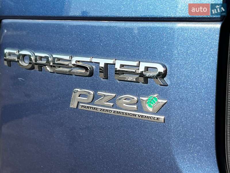 Внедорожник / Кроссовер Subaru Forester 2016 в Днепре