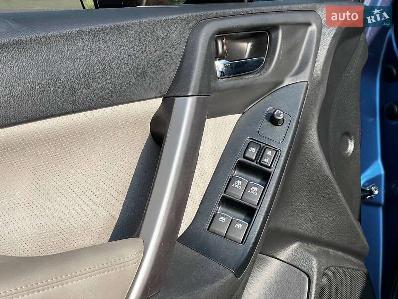 Внедорожник / Кроссовер Subaru Forester 2016 в Днепре