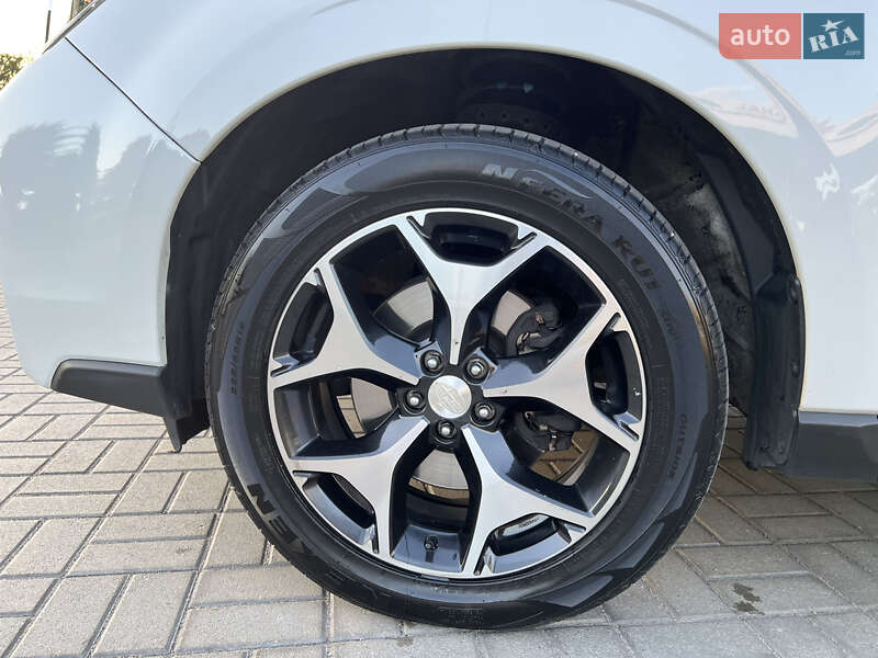 Позашляховик / Кросовер Subaru Forester 2015 в Житомирі