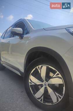 Внедорожник / Кроссовер Subaru Forester 2018 в 