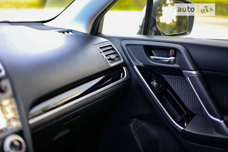 Внедорожник / Кроссовер Subaru Forester 2017 в Киеве