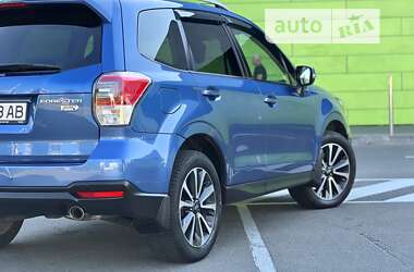 Внедорожник / Кроссовер Subaru Forester 2017 в 