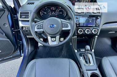 Внедорожник / Кроссовер Subaru Forester 2017 в 