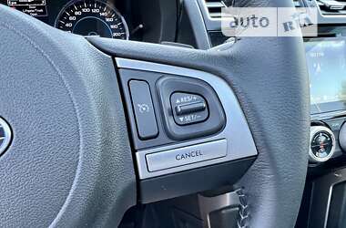 Внедорожник / Кроссовер Subaru Forester 2017 в 
