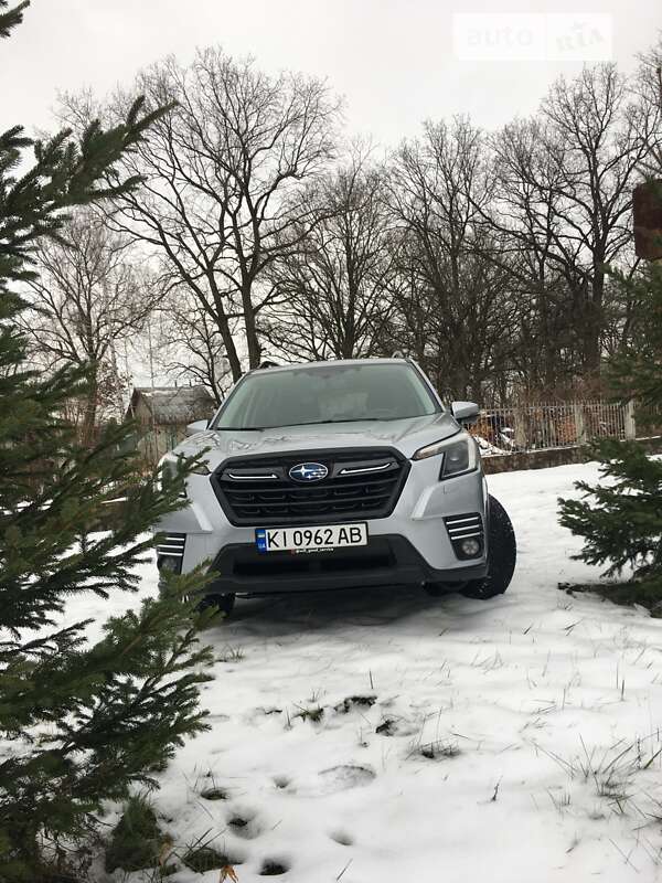 Позашляховик / Кросовер Subaru Forester 2022 в Києві