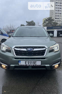 Позашляховик / Кросовер Subaru Forester 2016 в Києві