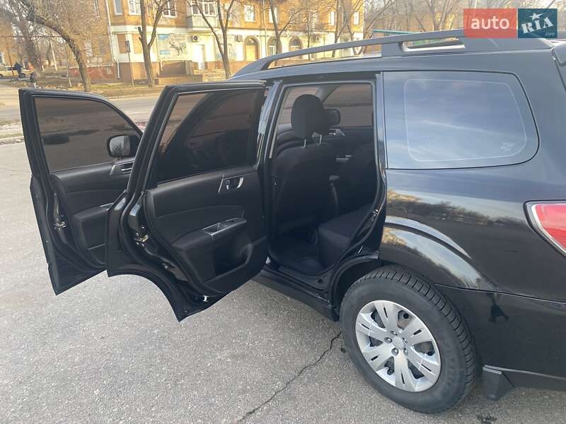 Внедорожник / Кроссовер Subaru Forester 2011 в Краматорске
