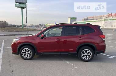 Позашляховик / Кросовер Subaru Forester 2019 в Києві