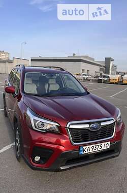 Позашляховик / Кросовер Subaru Forester 2019 в Києві