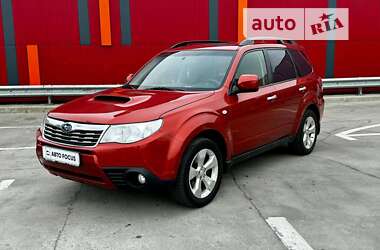 Внедорожник / Кроссовер Subaru Forester 2010 в Киеве