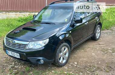 Внедорожник / Кроссовер Subaru Forester 2010 в Львове