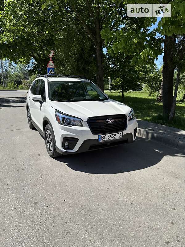Внедорожник / Кроссовер Subaru Forester 2019 в Львове
