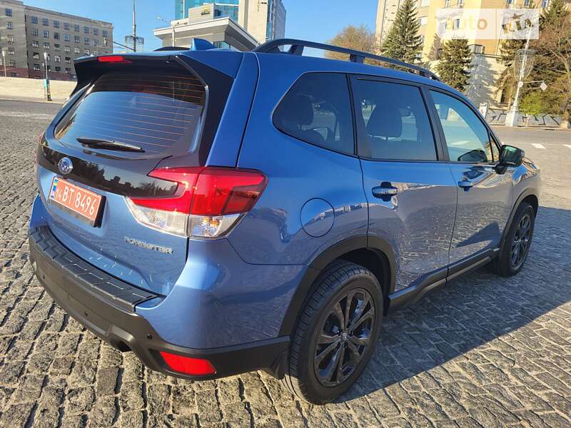 Внедорожник / Кроссовер Subaru Forester 2022 в Харькове