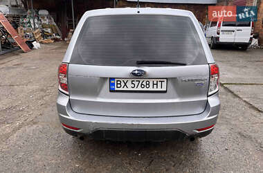 Внедорожник / Кроссовер Subaru Forester 2012 в 