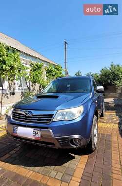 Внедорожник / Кроссовер Subaru Forester 2010 в 