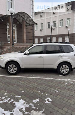 Позашляховик / Кросовер Subaru Forester 2011 в Києві