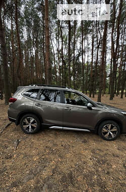 Внедорожник / Кроссовер Subaru Forester 2021 в Днепре