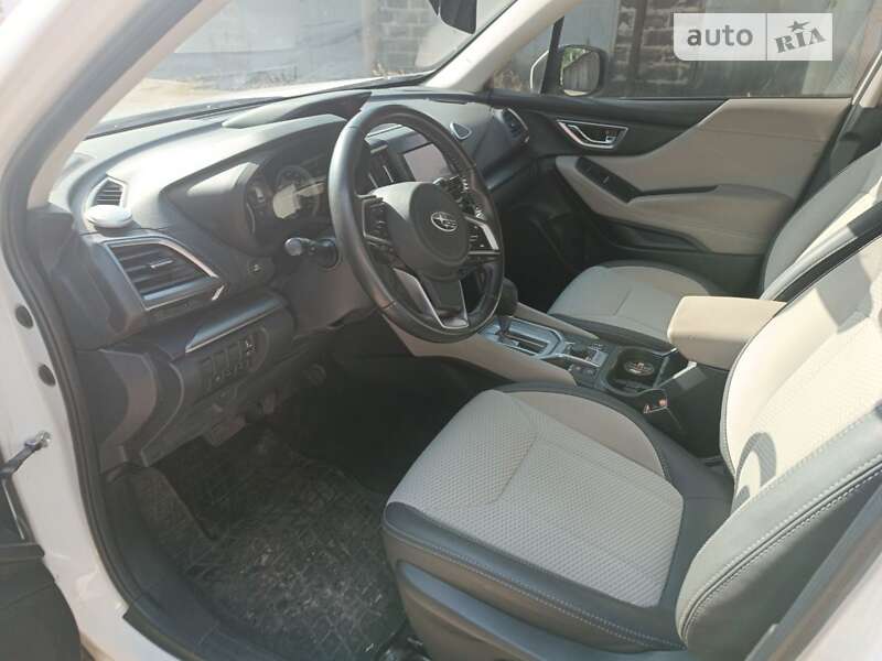 Позашляховик / Кросовер Subaru Forester 2018 в Дніпрі