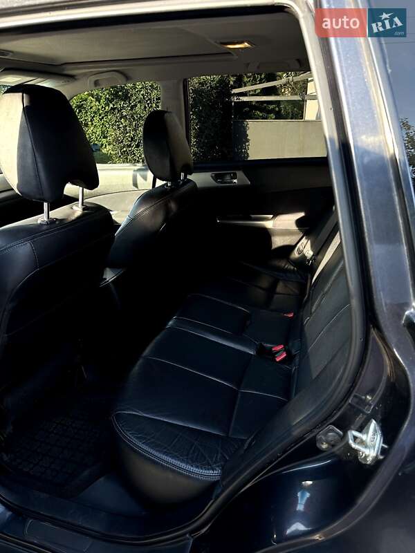 Внедорожник / Кроссовер Subaru Forester 2010 в Львове