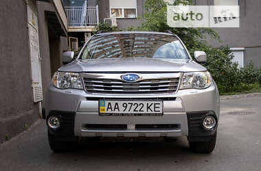 Внедорожник / Кроссовер Subaru Forester 2010 в Киеве