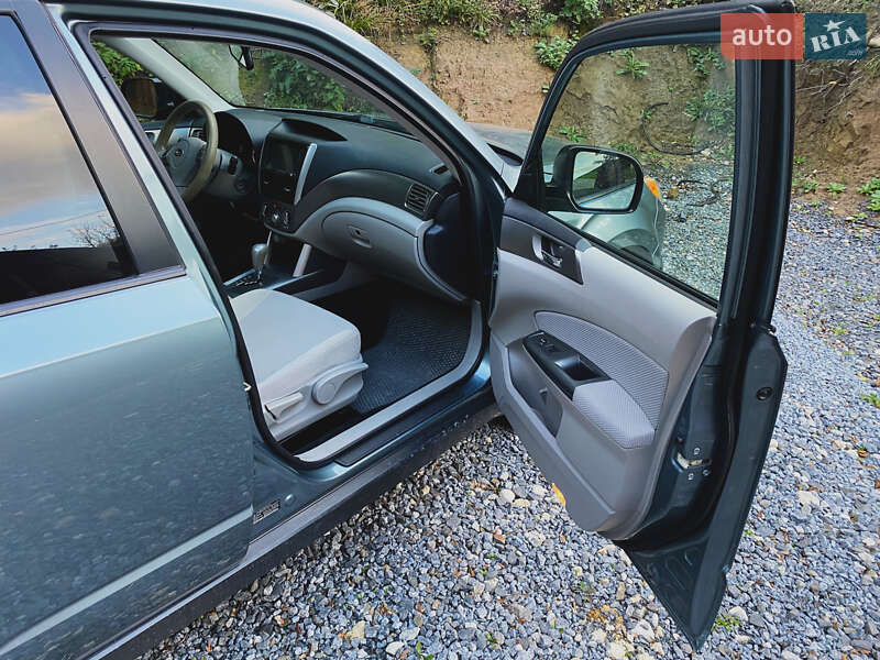 Внедорожник / Кроссовер Subaru Forester 2012 в Львове