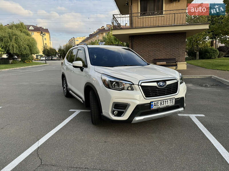 Позашляховик / Кросовер Subaru Forester 2019 в Києві