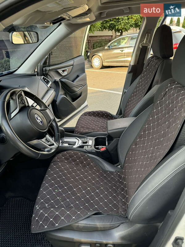 Позашляховик / Кросовер Subaru Forester 2019 в Києві