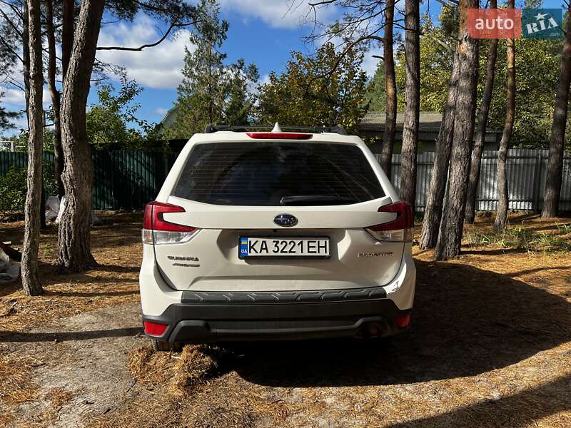 Внедорожник / Кроссовер Subaru Forester 2018 в Киеве