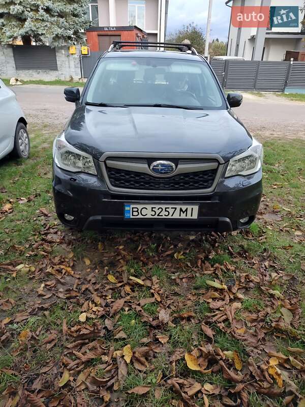 Позашляховик / Кросовер Subaru Forester 2015 в Львові