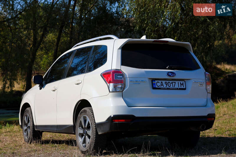 Позашляховик / Кросовер Subaru Forester 2016 в Звенигородці