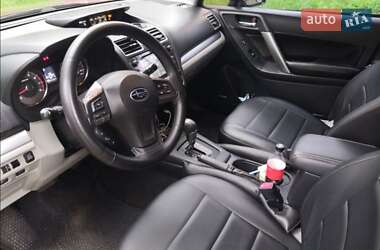 Внедорожник / Кроссовер Subaru Forester 2015 в 